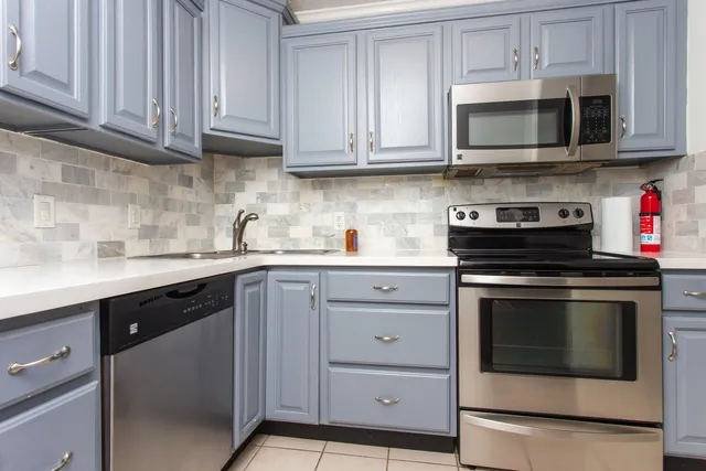 $269,000 | 607 Hollywood Boulevard East, Mary Esther, FL 32569