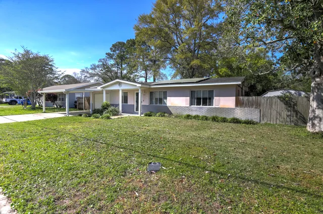 $269,000 | 607 Hollywood Boulevard East, Mary Esther, FL 32569