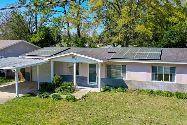 $269,000 | 607 Hollywood Boulevard East, Mary Esther, FL 32569