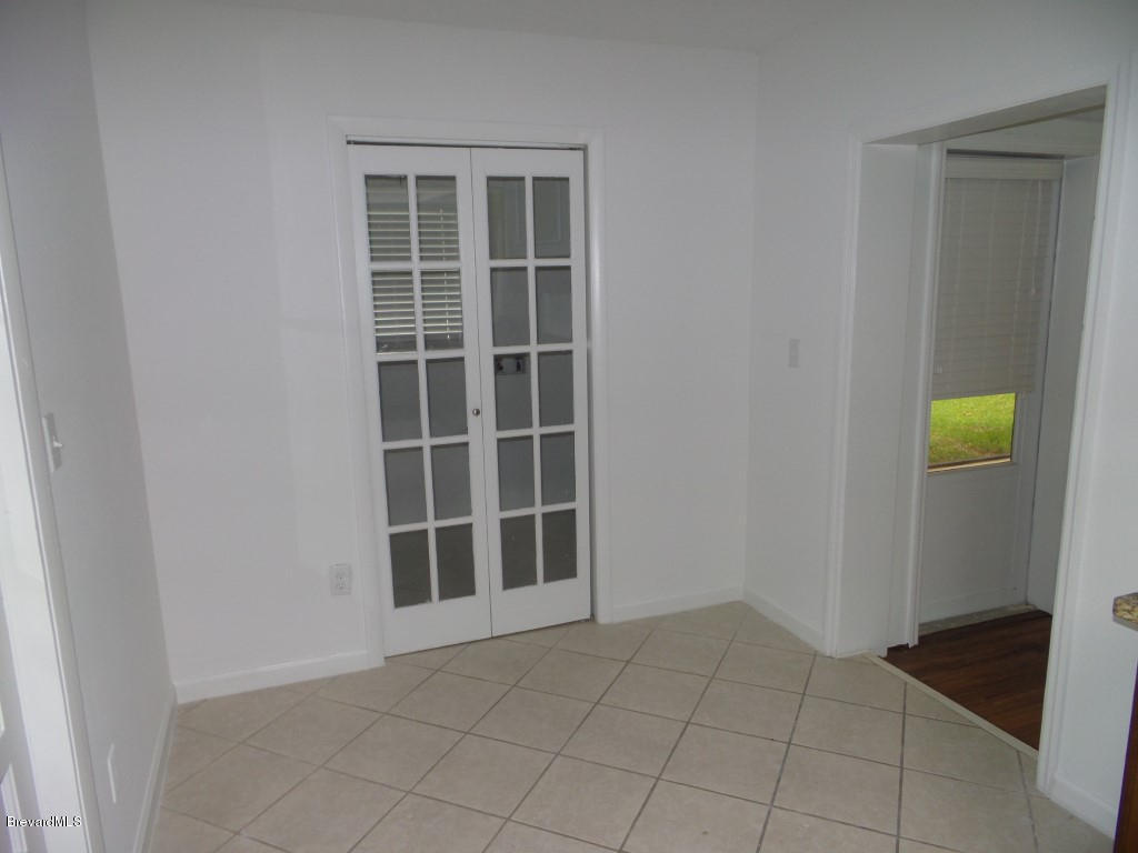 1140 Cromey Road Northeast Palm Bay, FL 32905 - Photo 5 of 14 Eating Area