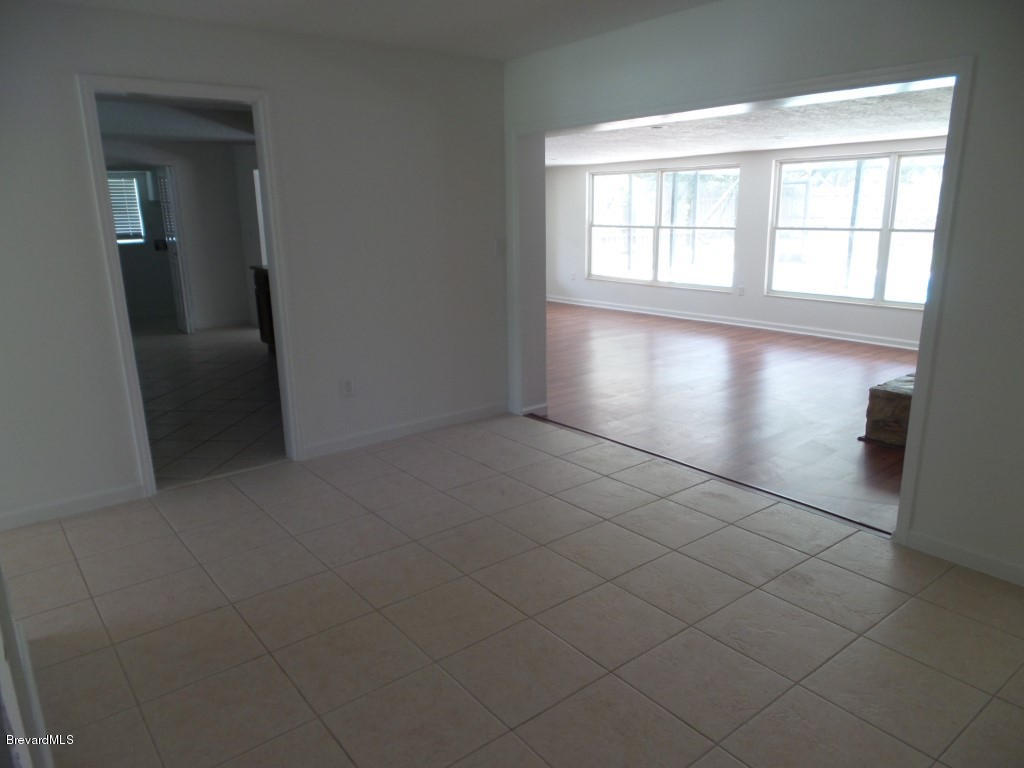 1140 Cromey Road Northeast Palm Bay, FL 32905 - Photo 8 of 14 Dining Area