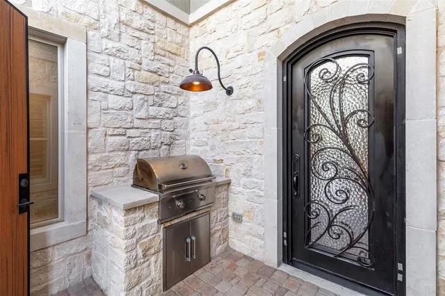 $1,050,000 | 6704 Istina Drive, McKinney, TX 75072