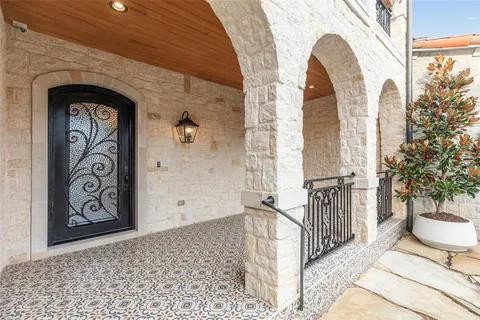 $1,050,000 | 6704 Istina Drive, McKinney, TX 75072