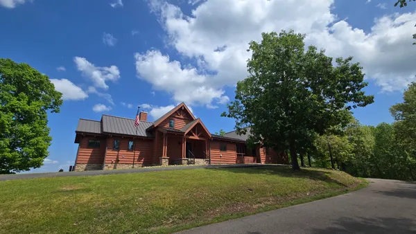 $999,000 | 685 River Oaks Drive, Big Sandy, TN 38221