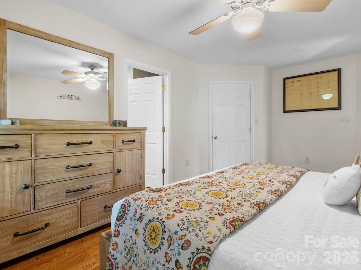 31 Bear Den Road Asheville, NC 28805 - Photo 22 of 46