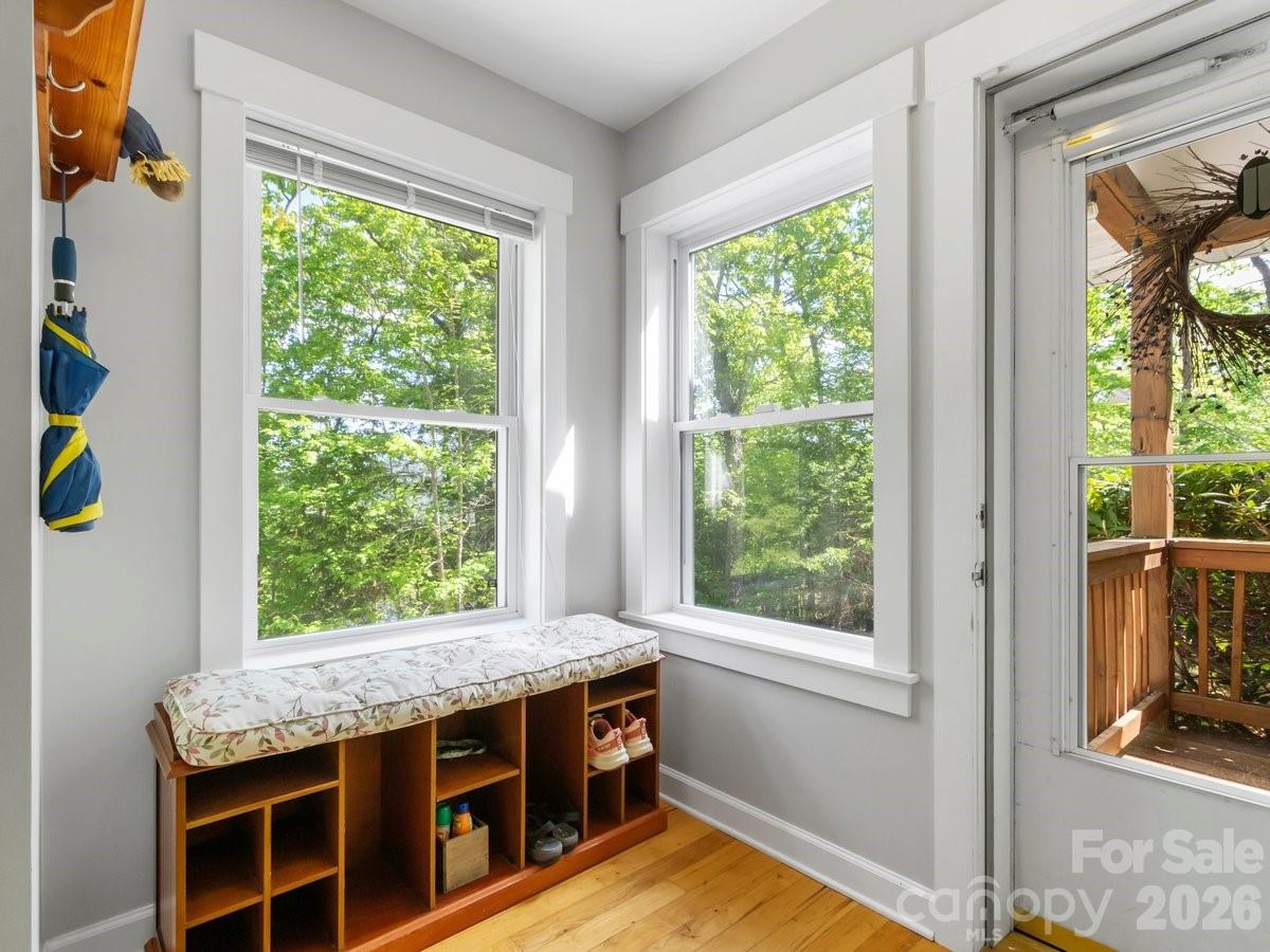 31 Bear Den Road Asheville, NC 28805 - Photo 5 of 46