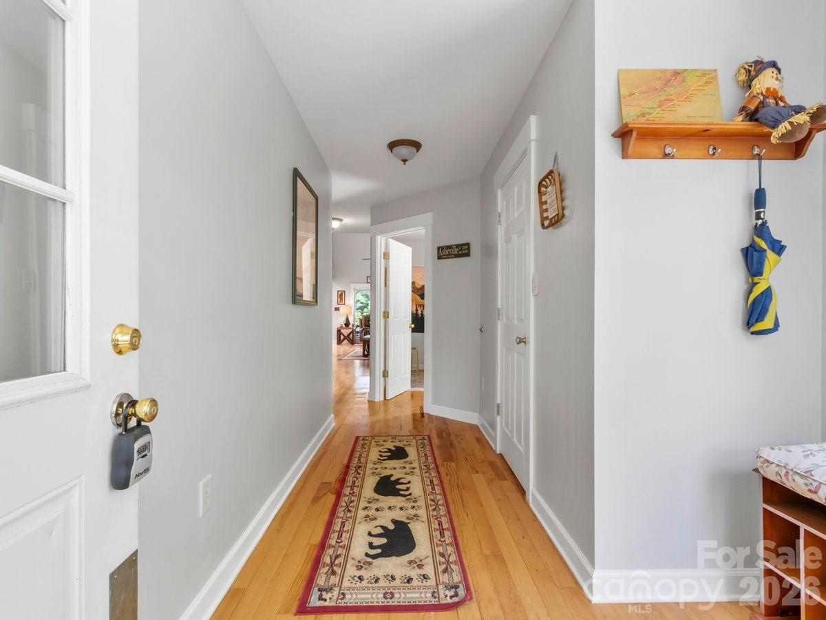 31 Bear Den Road Asheville, NC 28805 - Photo 6 of 46