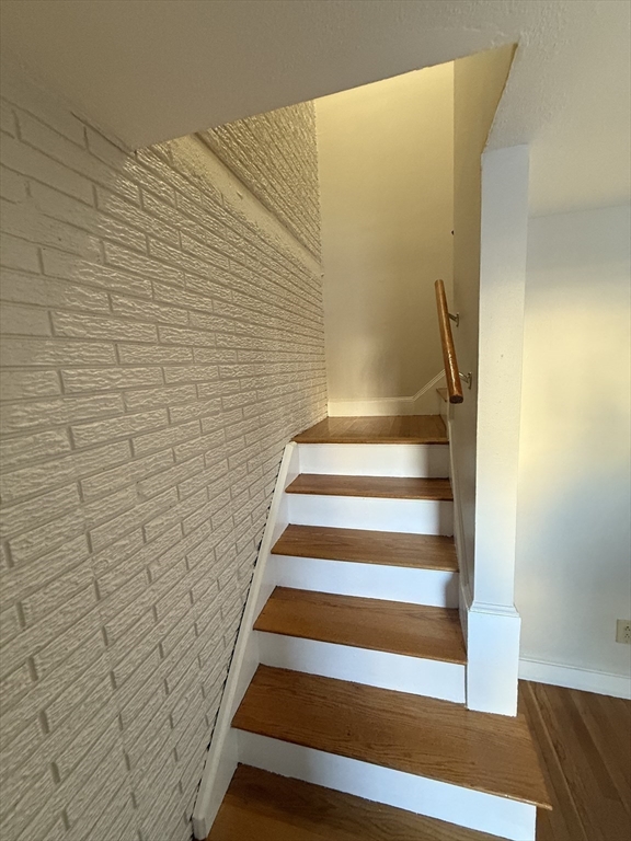 39 Silvia Court, Unit 39 Boston, MA 02136 - Photo 5 of 20 a view of entryway