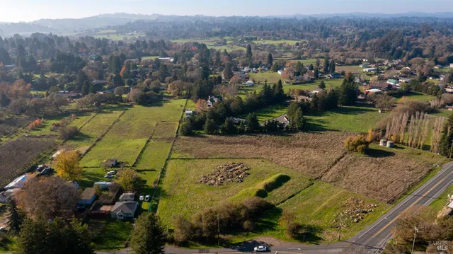 $325,000 | 3900 Hessel Road, Sebastopol, CA 95472