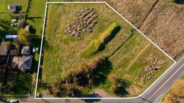 $325,000 | 3900 Hessel Road, Sebastopol, CA 95472