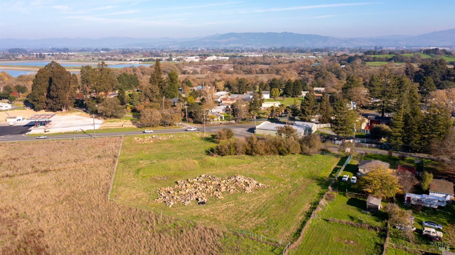 3900 Hessel Road Sebastopol, CA 95472 - Photo 7 of 14 a view of a city