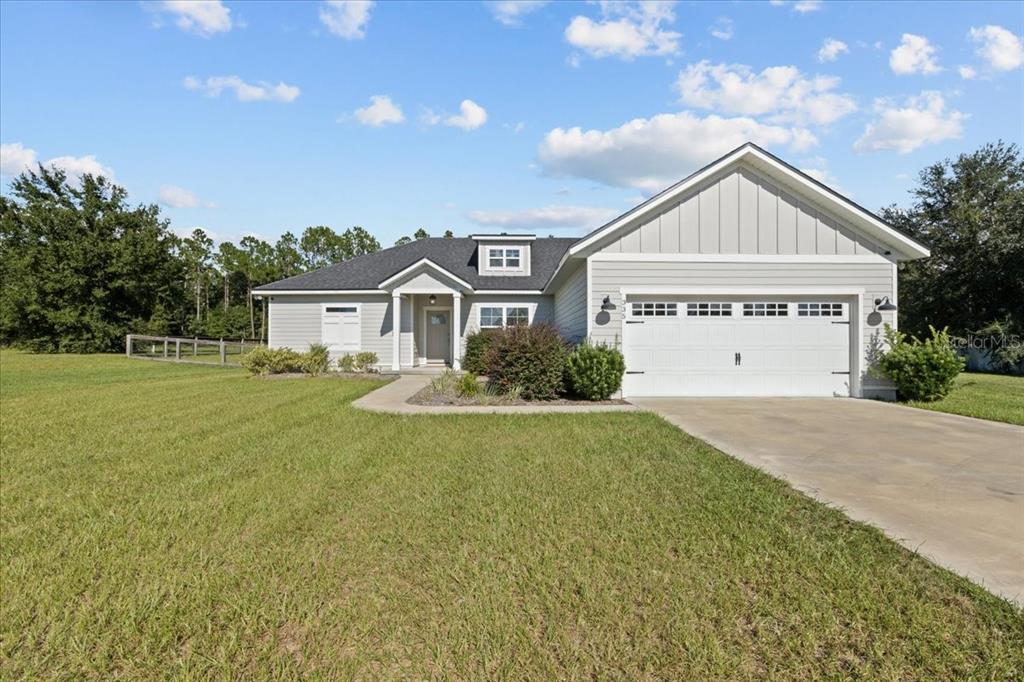 335 Southwest Arrowbend Drive Lake City, FL 32024 - Photo 3 of 50 a view of house with yard and green space