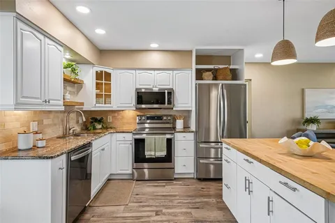 $509,000 | 9725 48th Place North, St. Petersburg, FL 33708
