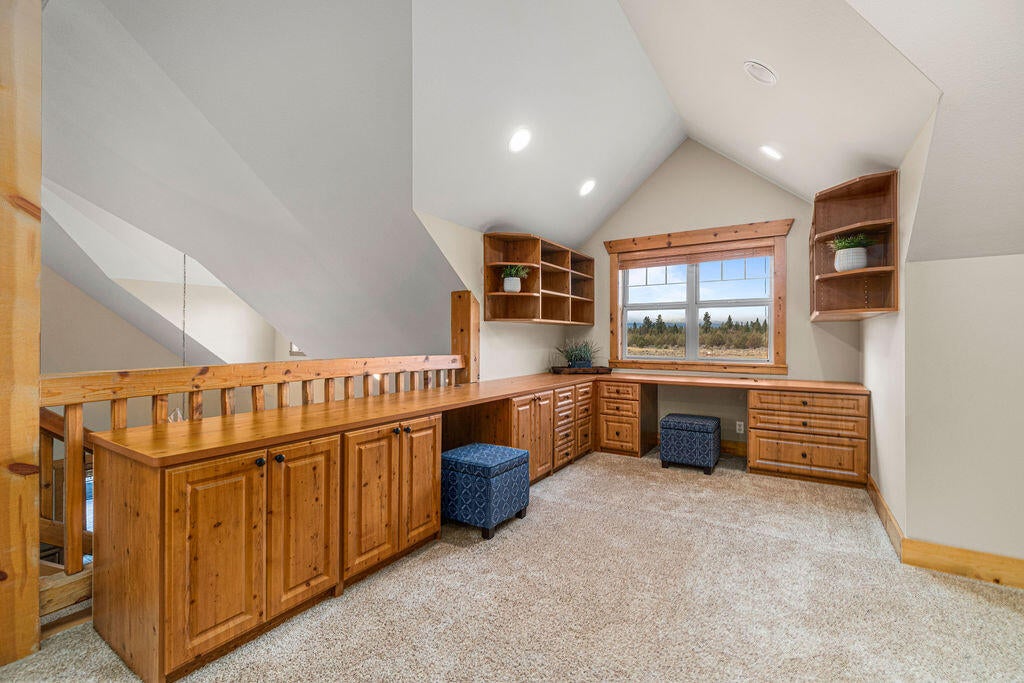 69620 Carlton Road Sisters, OR 97759 - Photo 16 of 50 DSC01213