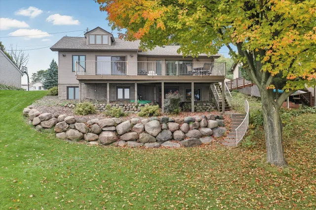 $875,000 | 8580 215th Street North, Forest Lake, MN 55025