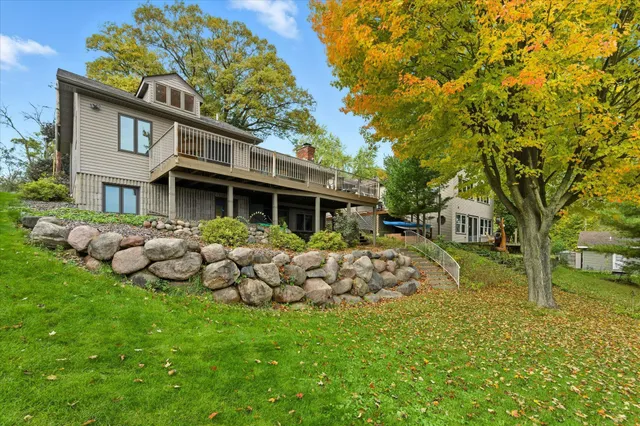 $875,000 | 8580 215th Street North, Forest Lake, MN 55025