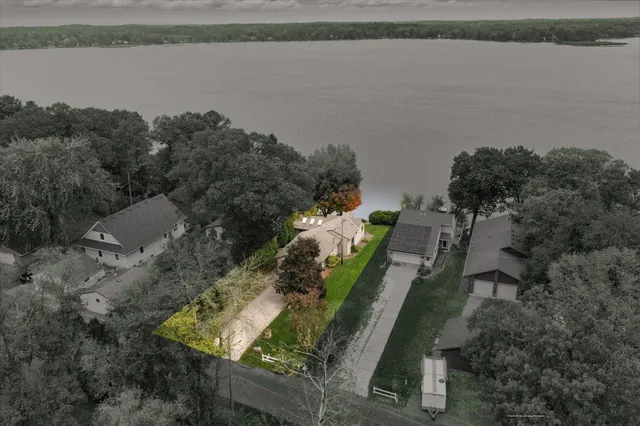 $875,000 | 8580 215th Street North, Forest Lake, MN 55025