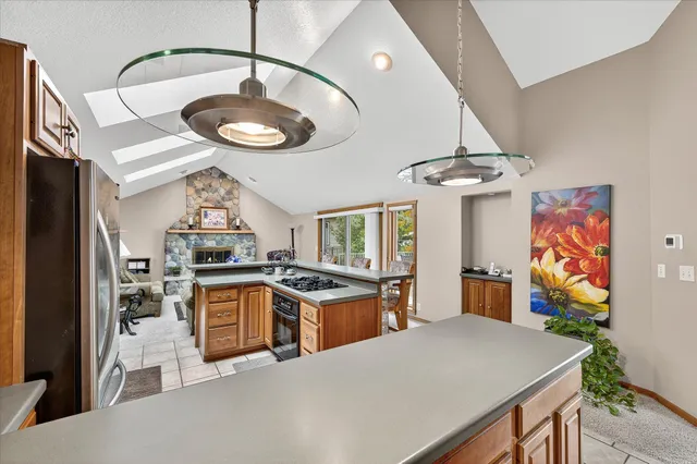 $875,000 | 8580 215th Street North, Forest Lake, MN 55025