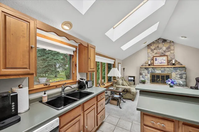 $875,000 | 8580 215th Street North, Forest Lake, MN 55025