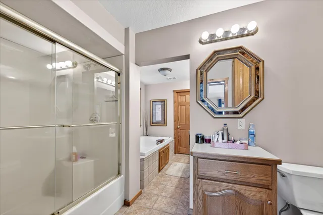 $875,000 | 8580 215th Street North, Forest Lake, MN 55025