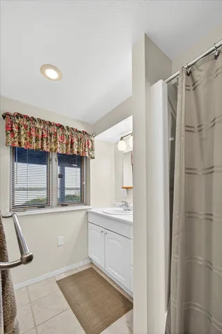 $875,000 | 8580 215th Street North, Forest Lake, MN 55025