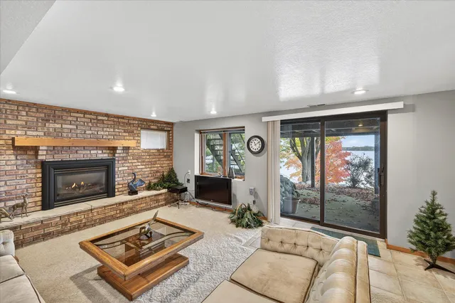 $875,000 | 8580 215th Street North, Forest Lake, MN 55025