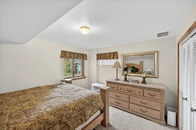 $875,000 | 8580 215th Street North, Forest Lake, MN 55025