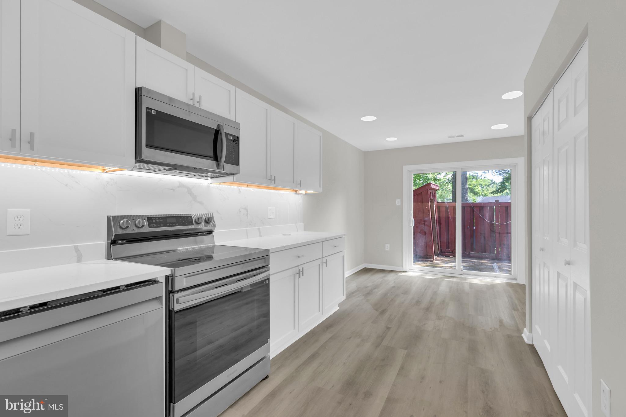 10669 Spring Oak Court Burke, VA 22015 - Photo 11 of 32