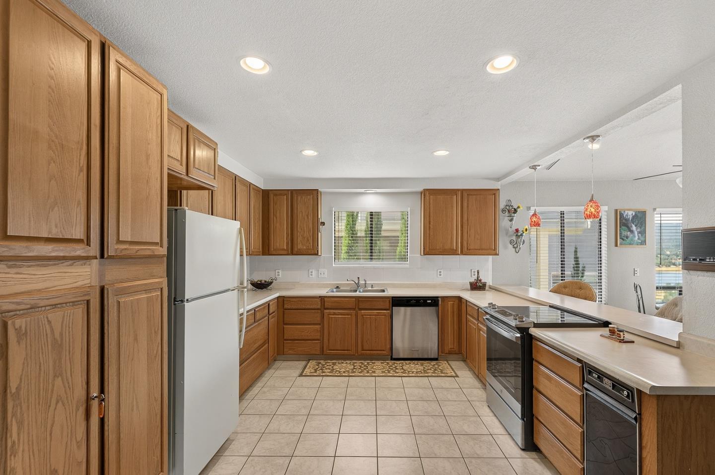 2537 Shoreline Road Bradley, CA 93426 - Photo 11 of 49