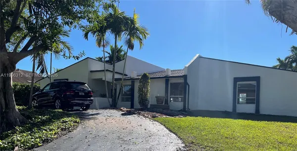 $5,600 | 7940 Southwest 173rd Terrace, Palmetto Bay, FL 33157