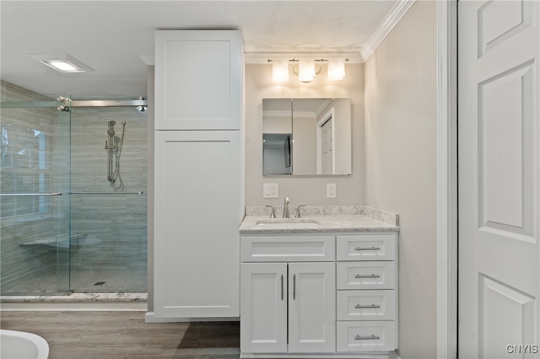 3860 South St Road Marcellus, NY 13108 - Photo 19 of 41 Primary Bedroom Ensuite Bathroom