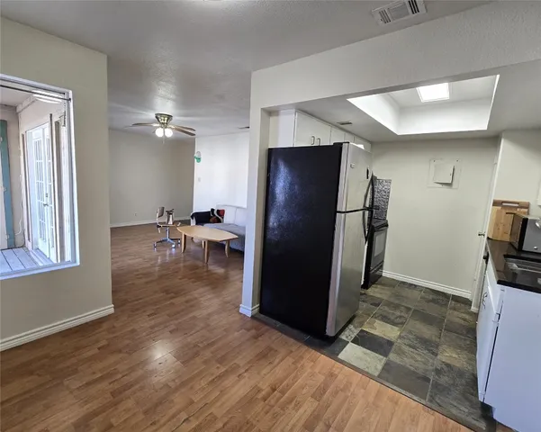 $1,250 | 2600 Penny Lane, Unit 212, Austin, TX 78757