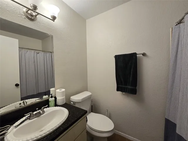 $1,250 | 2600 Penny Lane, Unit 212, Austin, TX 78757