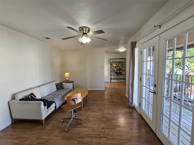 $1,250 | 2600 Penny Lane, Unit 212, Austin, TX 78757