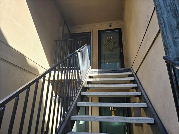 $995 | 2600 Penny Lane, Unit 212, Austin, TX 78757