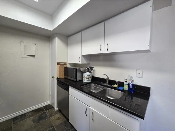 $995 | 2600 Penny Lane, Unit 212, Austin, TX 78757