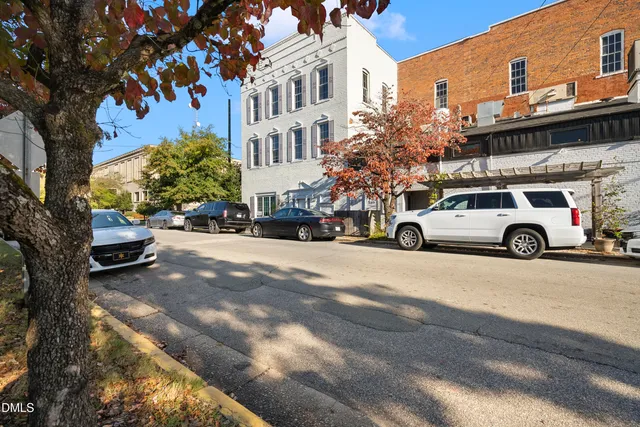 a car parked in front of a building