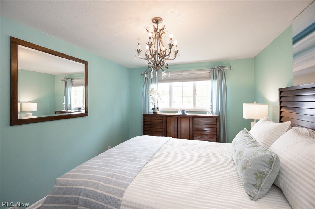 361 Skyview Road Cleveland, OH 44109 - Photo 22 of 38