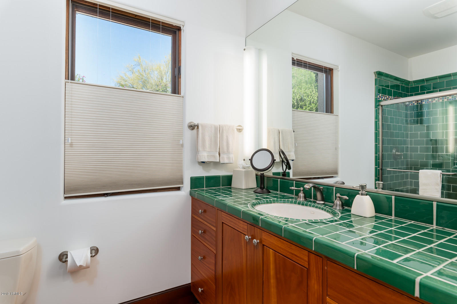 5110 East Roadrunner Road Paradise Valley, AZ 85253 - Photo 28 of 50 Casita Bath 2