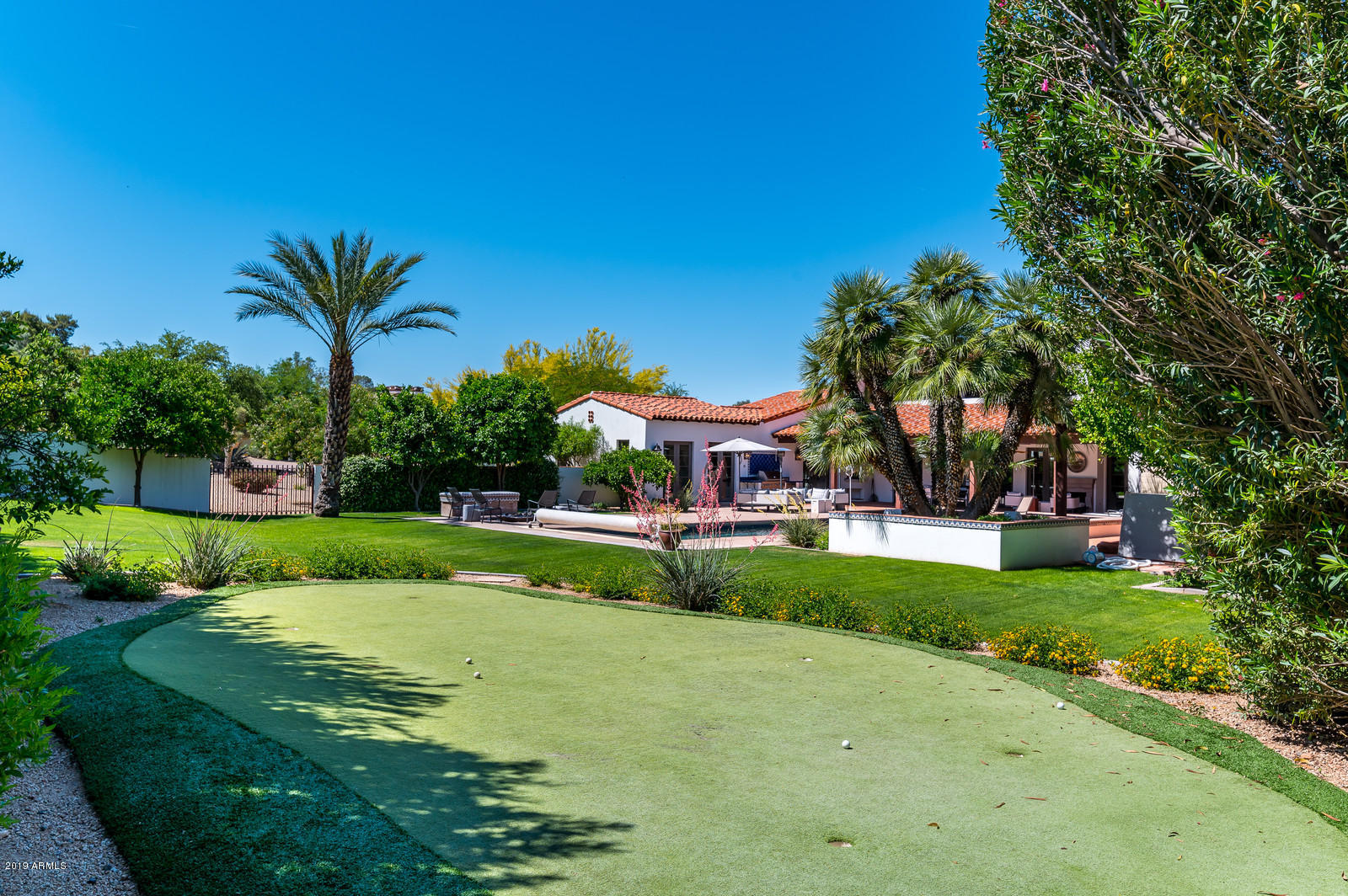 5110 East Roadrunner Road Paradise Valley, AZ 85253 - Photo 38 of 50 Putting Green