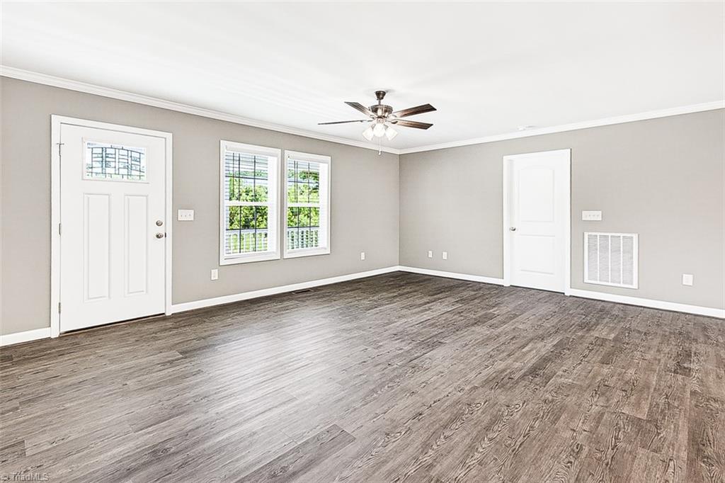 1050 Rising Vw Way Asheboro, NC 27205 - Photo 3 of 25
