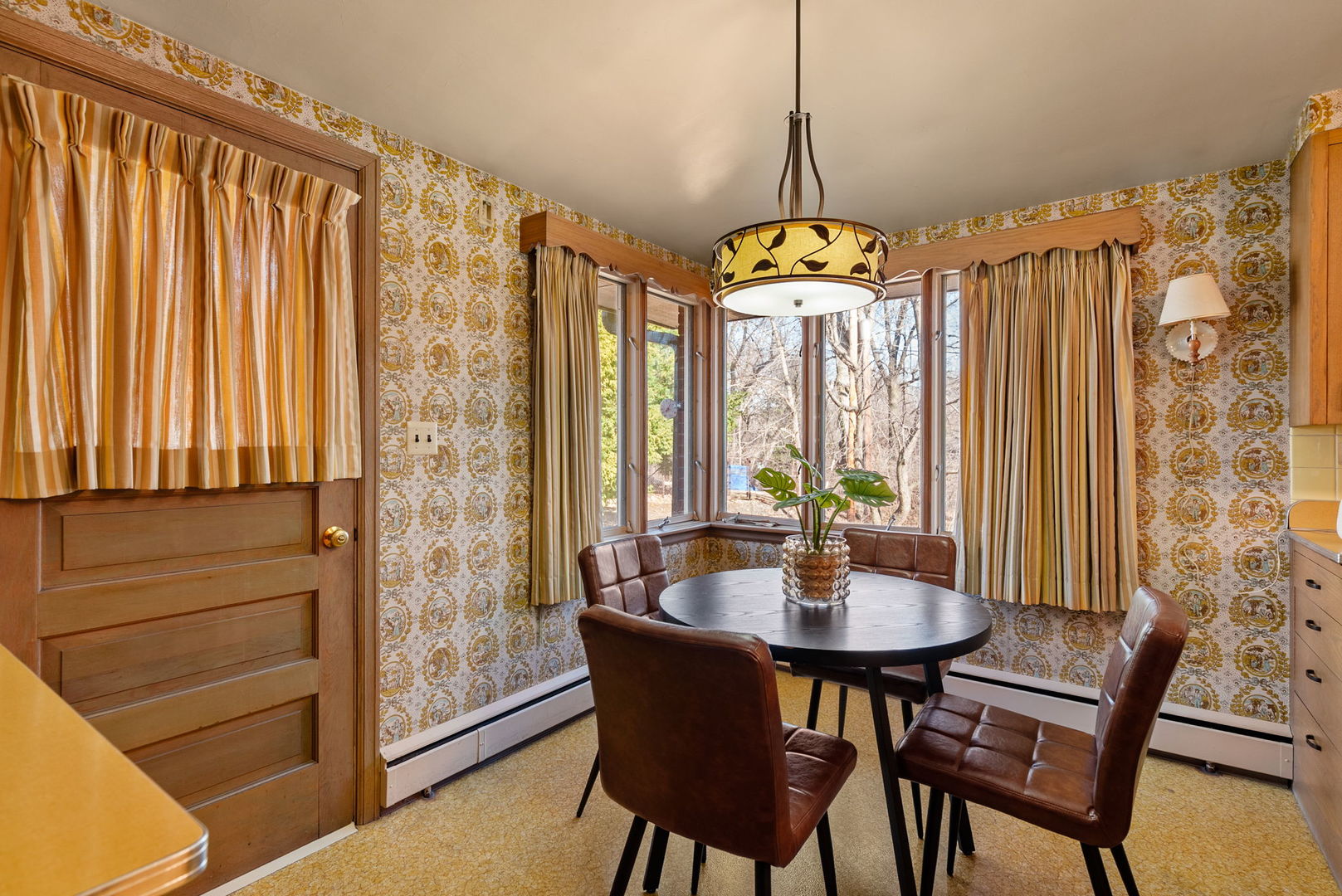 3108 26th Street Moline, IL 61265 - Photo 19 of 62 a dining room with furniture and window
