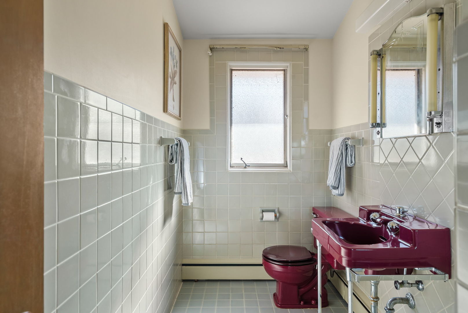 3108 26th Street Moline, IL 61265 - Photo 27 of 62 a bathroom with a toilet and a sink