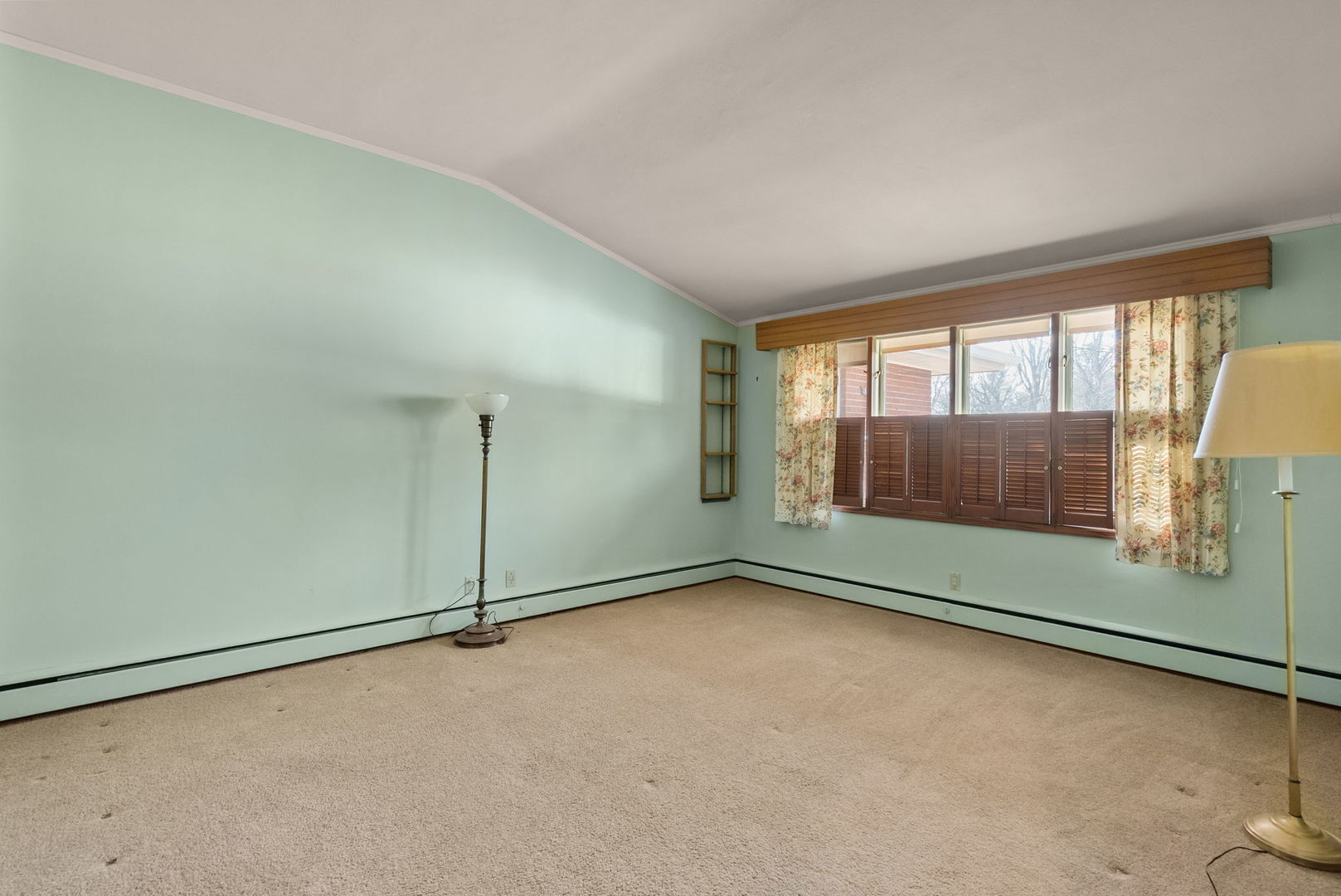 3108 26th Street Moline, IL 61265 - Photo 31 of 62 an empty room with windows