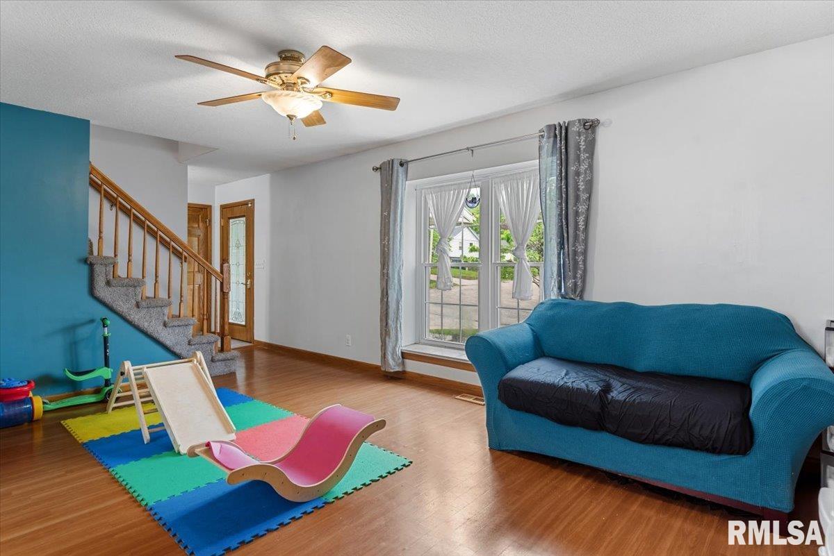 3960 North Northbrook Drive Decatur, IL 62526 - Photo 5 of 37