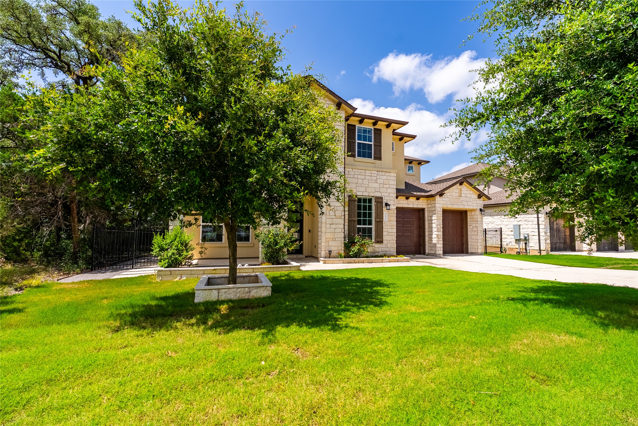 212 Eiglehart Road Austin, TX 78737 - Photo 1 of 31