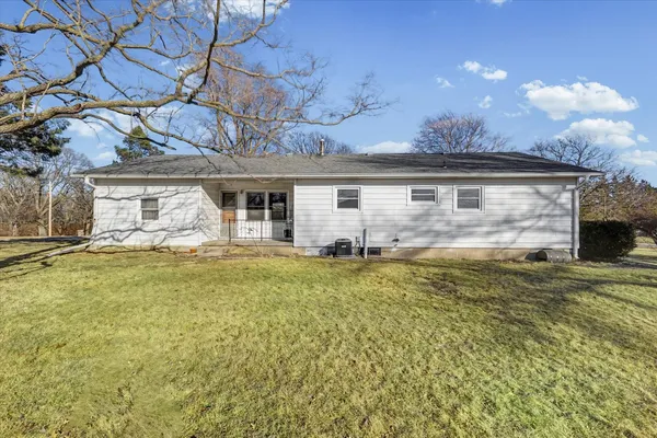 $99,000 | 401 Oak Drive, Roberts, IL 60962