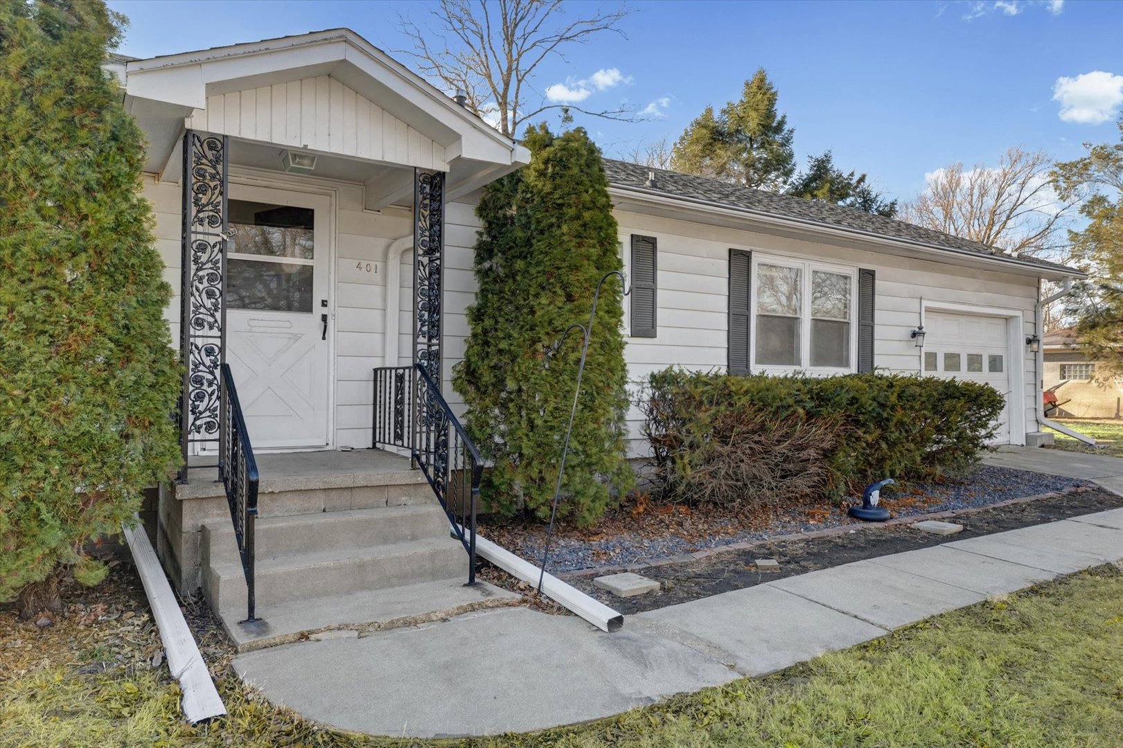 401 Oak Drive Roberts, IL 60962 - Photo 5 of 24