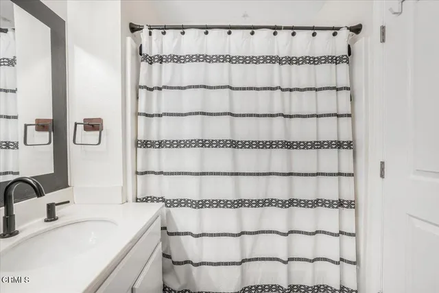 $529,900 | 717 Thoreau Lane, Ventura, CA 93003