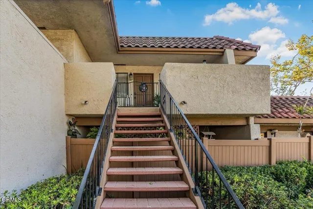 $529,900 | 717 Thoreau Lane, Ventura, CA 93003